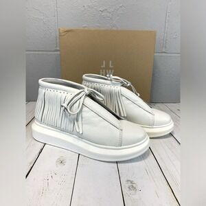 NIB Hollie Watman White Moccasin Fringe Fashion Sneaker Pebbled Leather Size 8